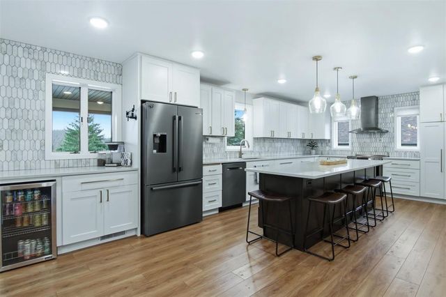 2925 W Princeton Avenue, Eau Claire, WI 54703