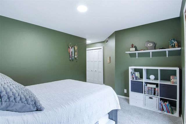 2925 W Princeton Avenue, Eau Claire, WI 54703