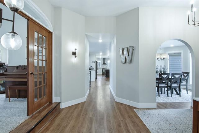 2925 W Princeton Avenue, Eau Claire, WI 54703