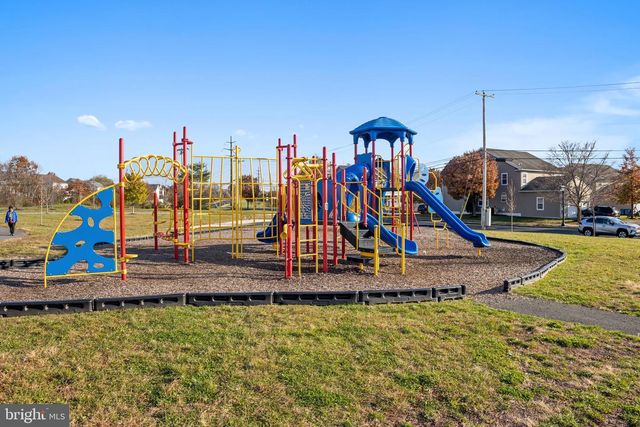 3089 GOSHEN DR, Pennsburg, PA 18073