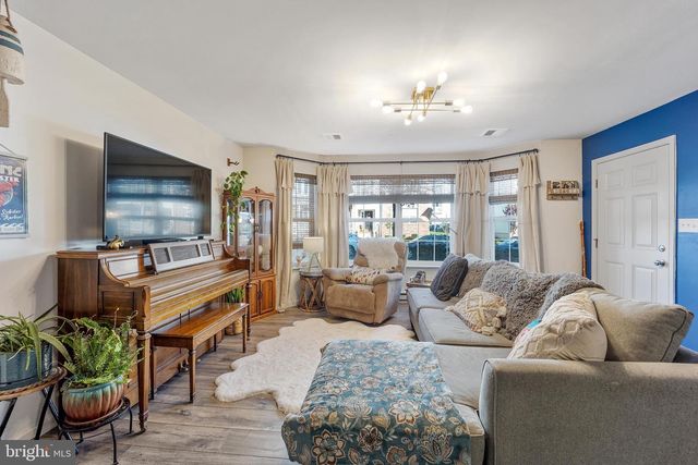 3089 GOSHEN DR, Pennsburg, PA 18073