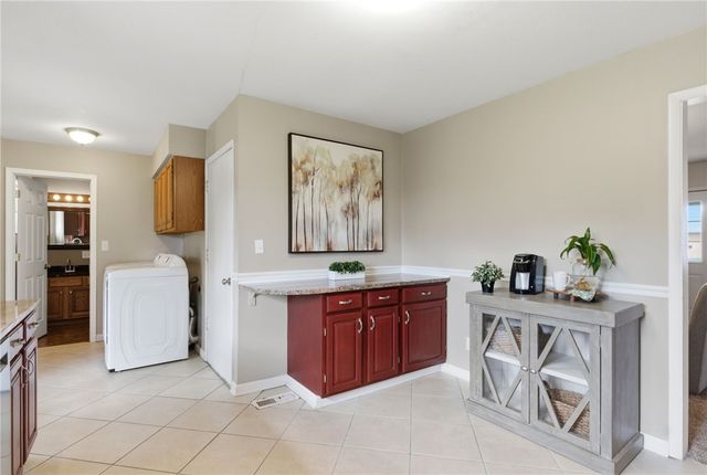 1108 Chateau Drive, Kettering, OH 45429