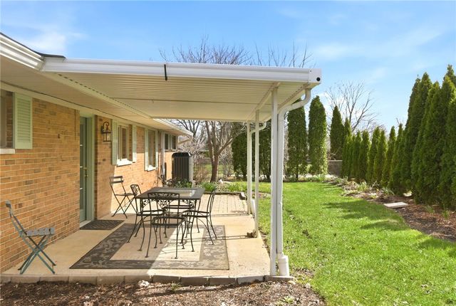 1108 Chateau Drive, Kettering, OH 45429