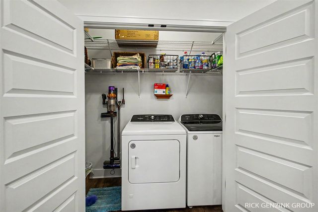 567 Blackstone Street, Holland, MI 49423