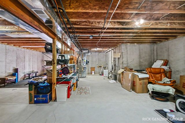 567 Blackstone Street, Holland, MI 49423