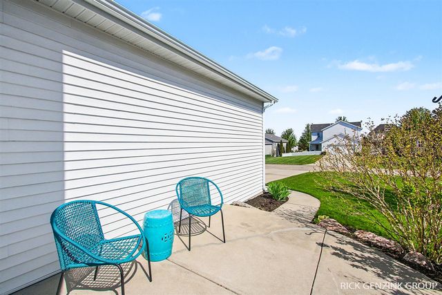 567 Blackstone Street, Holland, MI 49423