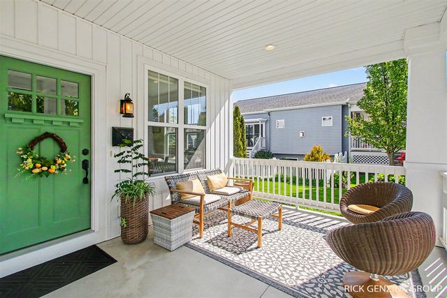 567 Blackstone Street, Holland, MI 49423