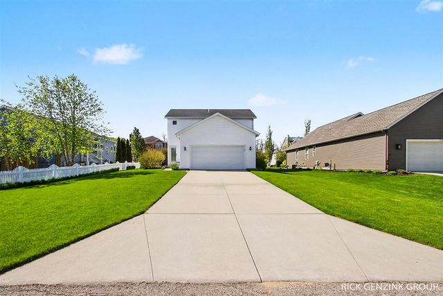 567 Blackstone Street, Holland, MI 49423