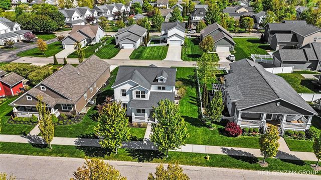 567 Blackstone Street, Holland, MI 49423