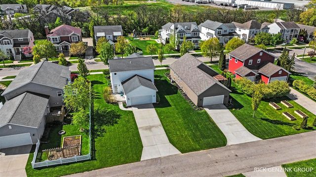 567 Blackstone Street, Holland, MI 49423
