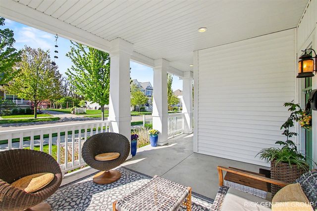 567 Blackstone Street, Holland, MI 49423