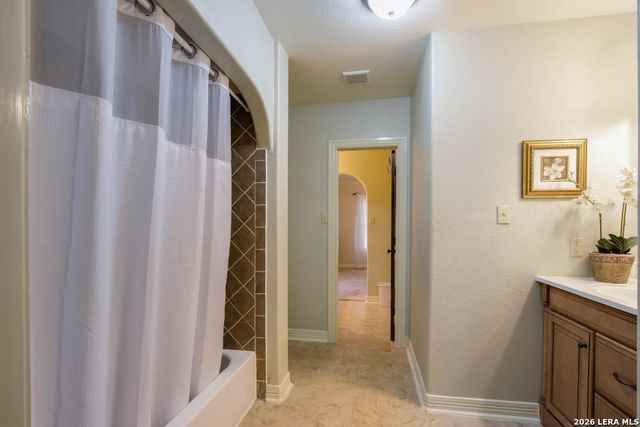 188 Claywell Dr, San Antonio, TX 78209