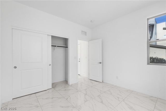 6138 Rock Arch Court, Las Vegas, NV 89141