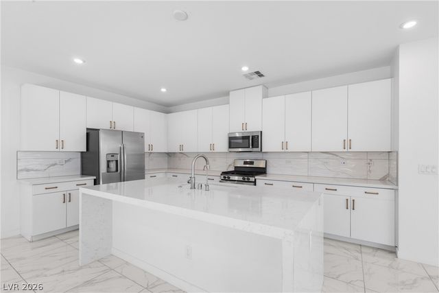6138 Rock Arch Court, Las Vegas, NV 89141