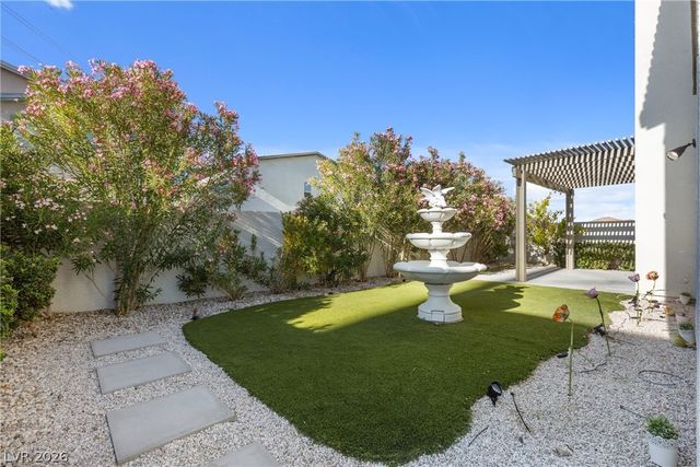 6138 Rock Arch Court, Las Vegas, NV 89141