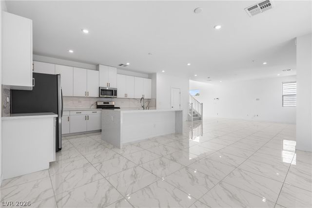 6138 Rock Arch Court, Las Vegas, NV 89141