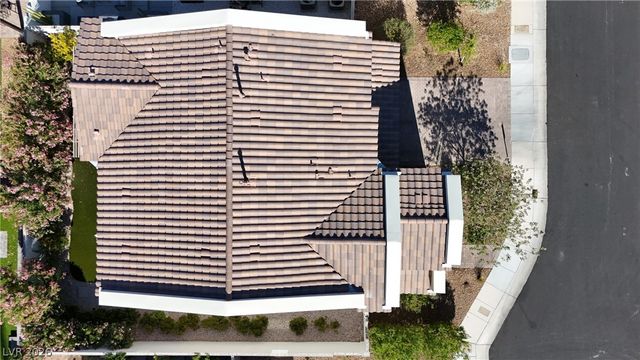 6138 Rock Arch Court, Las Vegas, NV 89141