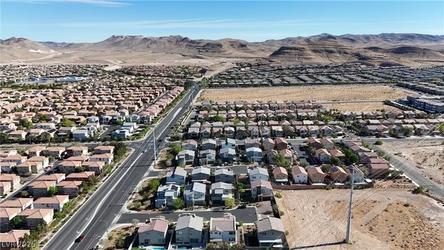 6138 Rock Arch Court, Las Vegas, NV 89141