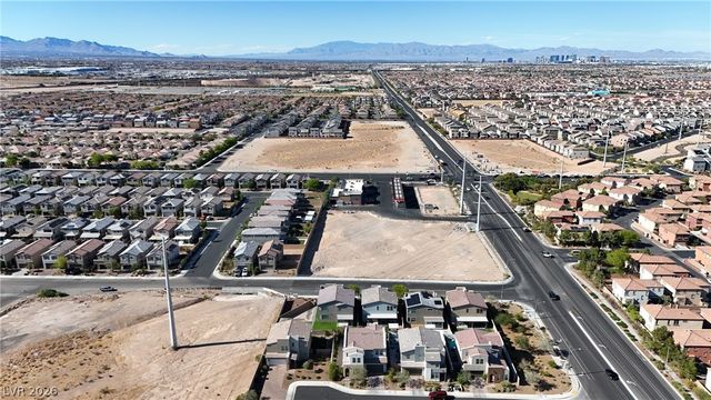6138 Rock Arch Court, Las Vegas, NV 89141