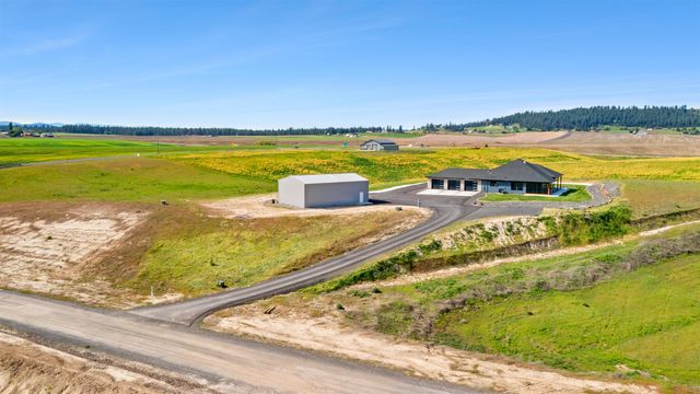 13790 N Bruce Rd, Mead, WA 99021