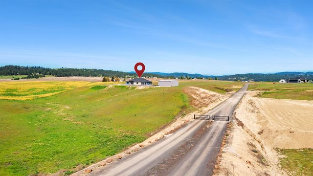 13790 N Bruce Rd, Mead, WA 99021