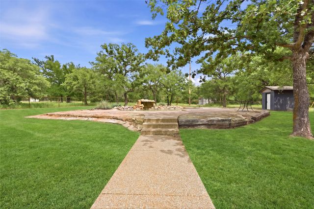 992 Fm 2210, Bridgeport, TX 76426