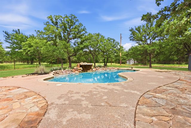992 Fm 2210, Bridgeport, TX 76426