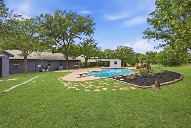 992 Fm 2210, Bridgeport, TX 76426