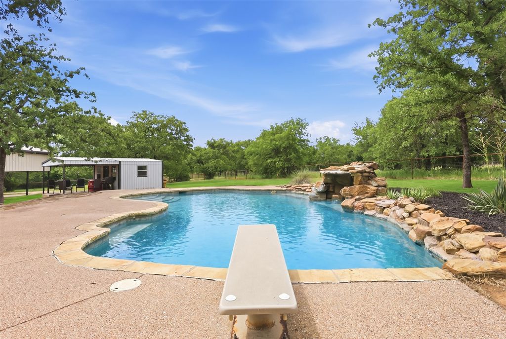 992 Fm 2210, Bridgeport, TX 76426
