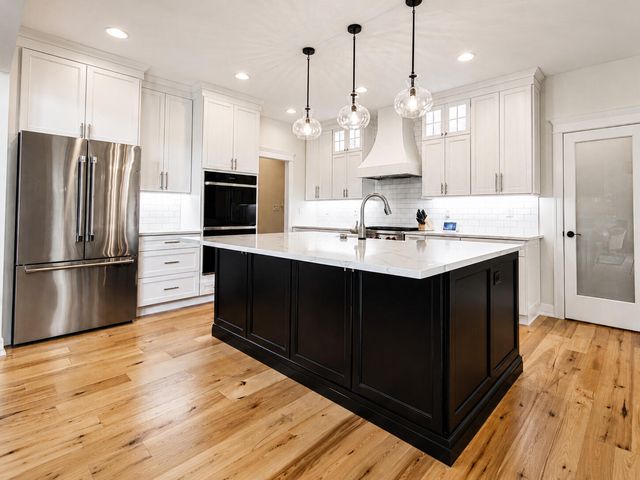 12935 Red Lily Way, St. John, IN 46373