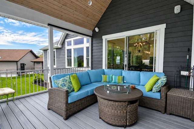 12935 Red Lily Way, St. John, IN 46373