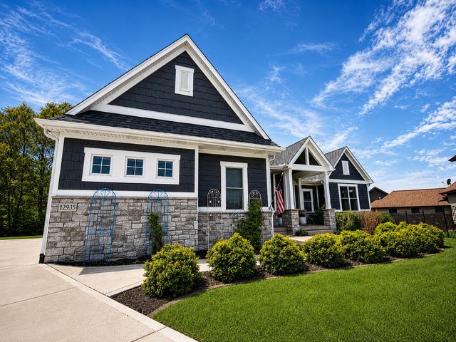 12935 Red Lily Way, St. John, IN 46373
