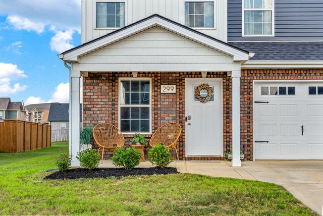 299 Dugger Dr, Clarksville, TN 37042