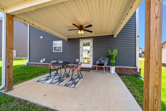 299 Dugger Dr, Clarksville, TN 37042