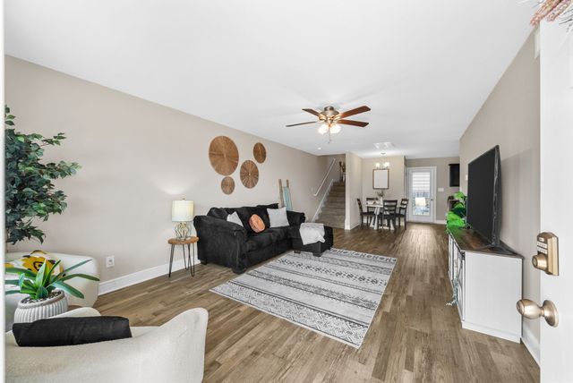 299 Dugger Dr, Clarksville, TN 37042