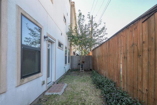 7130 Laguna Villas, Houston, TX 77036