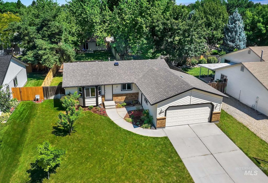 11660 W Ginger Creek Dr, Boise, ID 83713