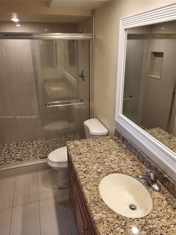 230 Lakeview Dr 207, Weston, FL 33326