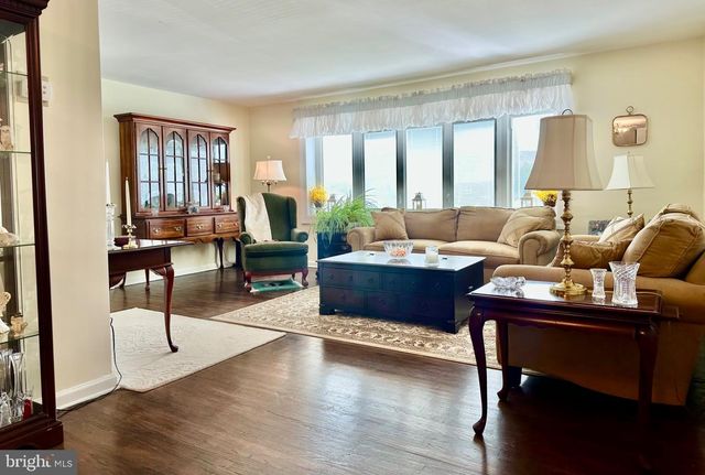 2743 AXE FACTORY RD, Philadelphia, PA 19152