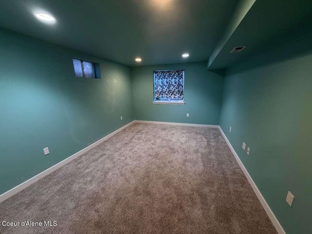 7526 W Pine ST, Rathdrum, ID 83858