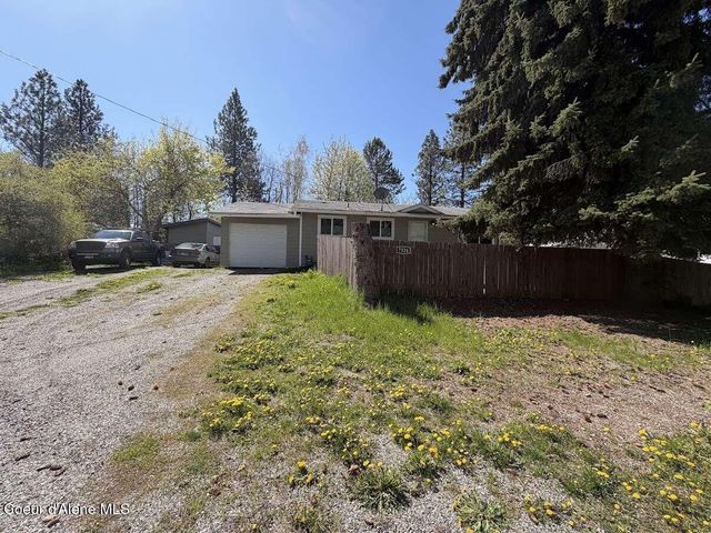 7526 W Pine ST, Rathdrum, ID 83858