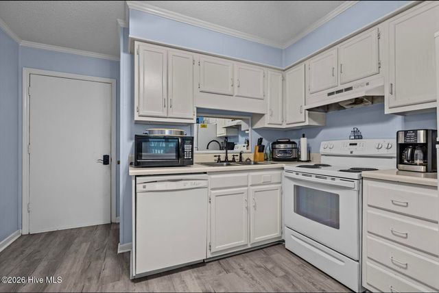 301 Commerce Way 301, Atlantic Beach, NC 28512