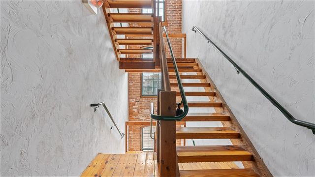 407 Pine Street 305, Providence, RI 02903