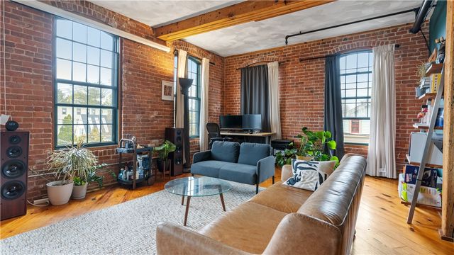 407 Pine Street 305, Providence, RI 02903