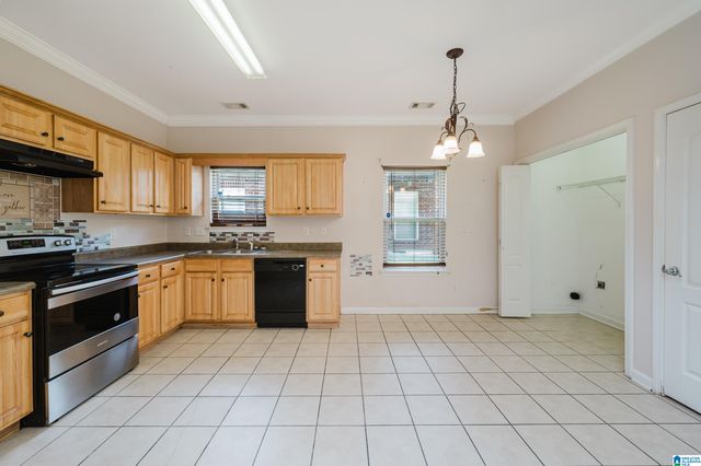 2733 OXMOOR WAY, Birmingham, AL 35211