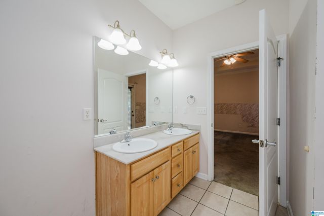 2733 OXMOOR WAY, Birmingham, AL 35211