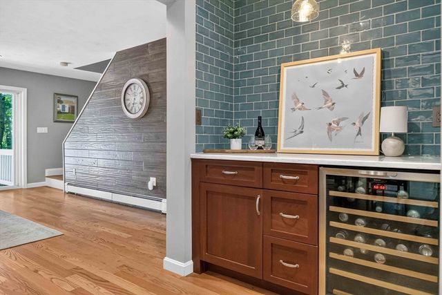 7 Mccarthy Cir, Framingham, MA 01701