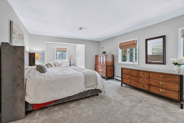 7 Mccarthy Cir, Framingham, MA 01701