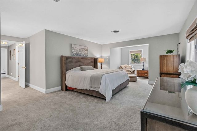 7 Mccarthy Cir, Framingham, MA 01701