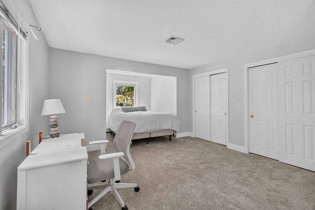 7 Mccarthy Cir, Framingham, MA 01701